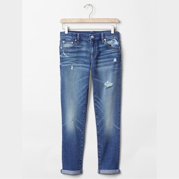 GAP Denim - GAP 1969 Mid-Rise Girlfriend Jeans. Medium Indigo. Size 26 Regular. EUC.